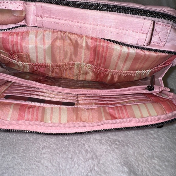 Lug Scoop SE Crossbody - Bubble Pink - Picture 8 of 9